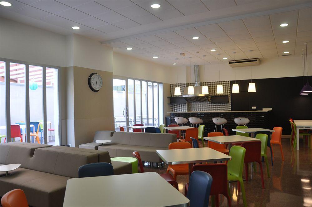 Residencia Universitaria Resa Blas De Otero Bilbao Kültér fotó