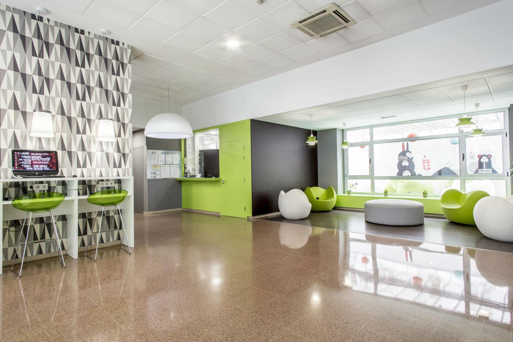 Residencia Universitaria Resa Blas De Otero Bilbao Kültér fotó