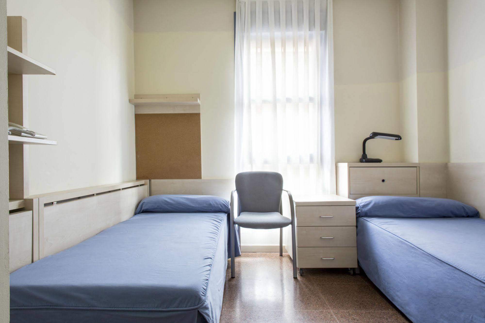 Residencia Universitaria Resa Blas De Otero Bilbao Kültér fotó