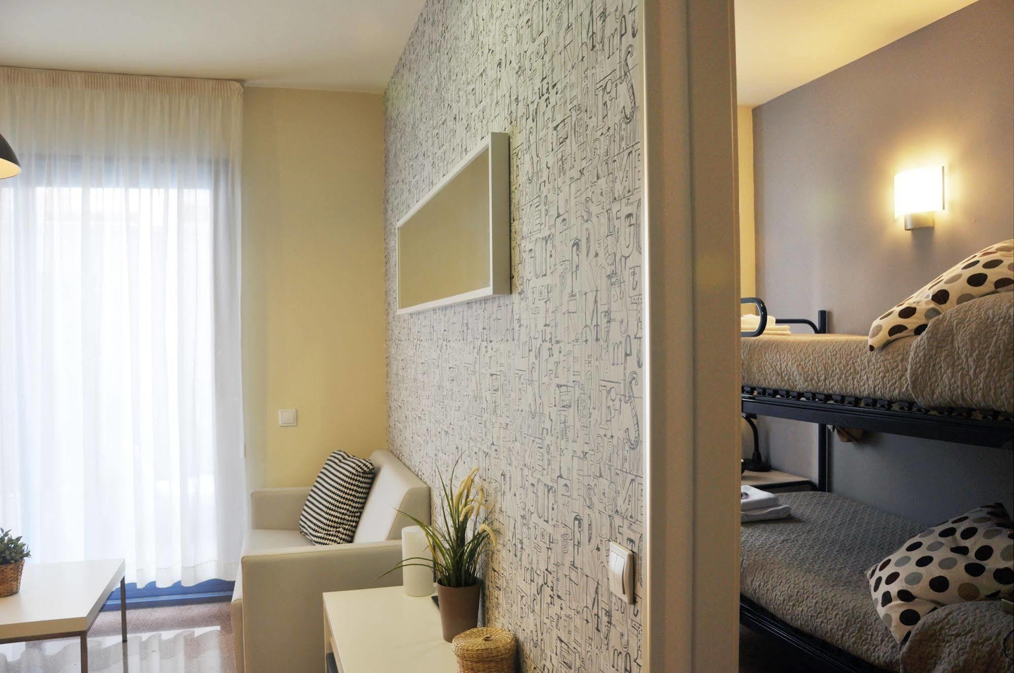 Residencia Universitaria Resa Blas De Otero Bilbao Kültér fotó