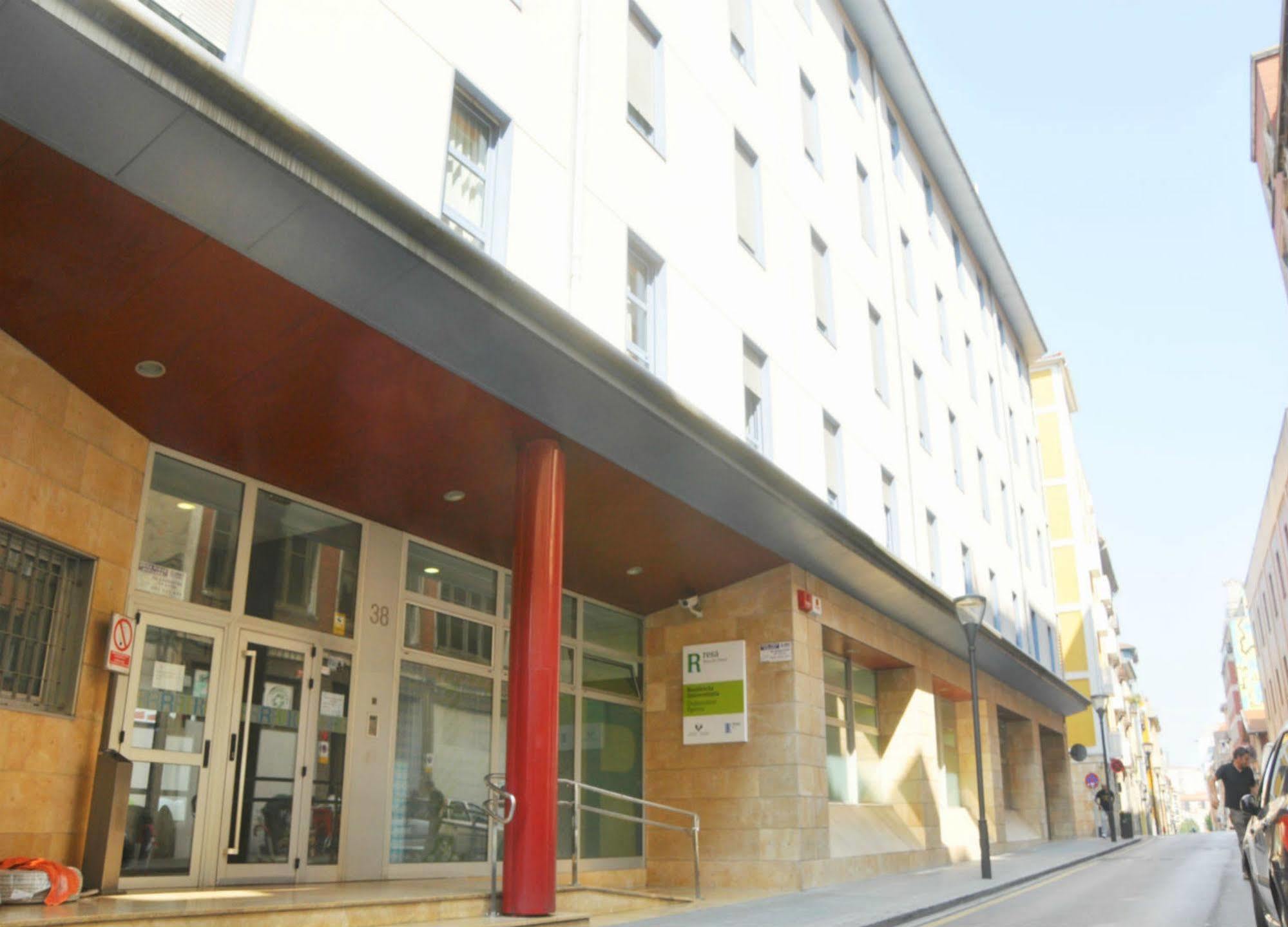Residencia Universitaria Resa Blas De Otero Bilbao Kültér fotó