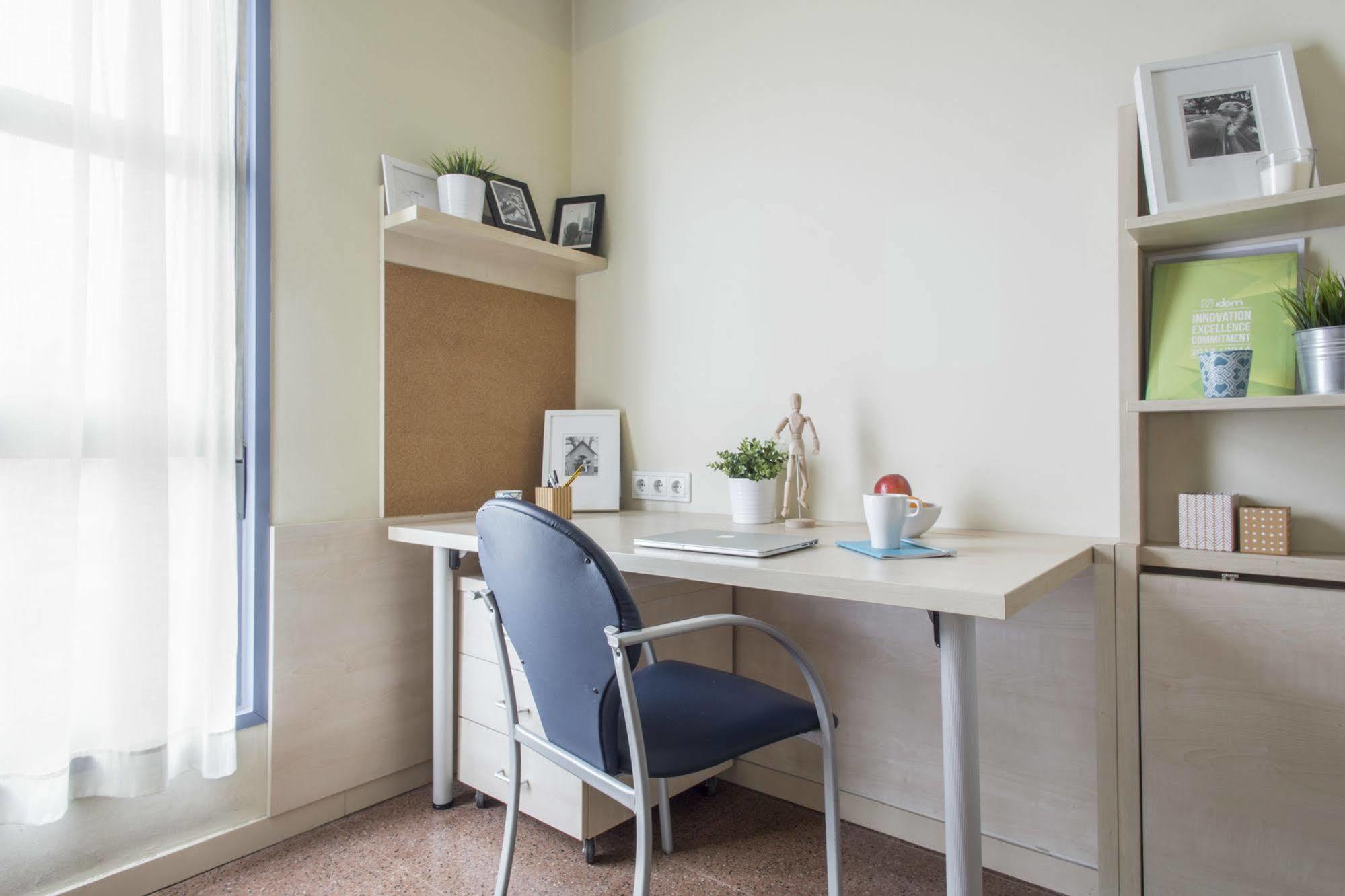 Residencia Universitaria Resa Blas De Otero Bilbao Kültér fotó